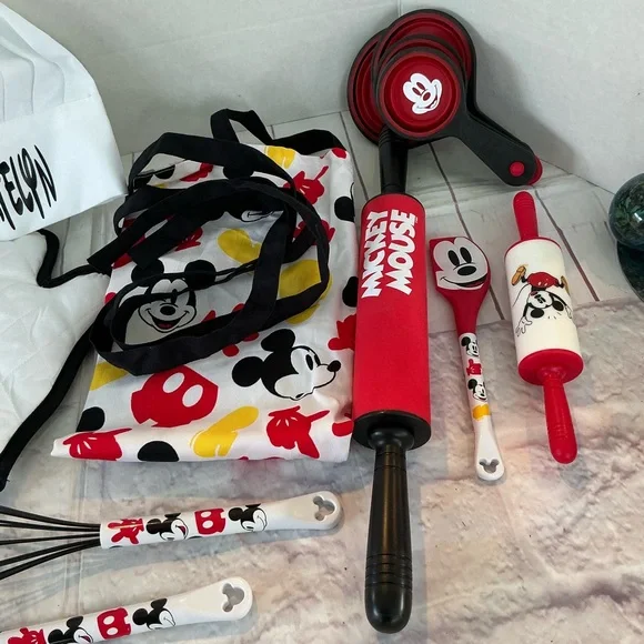Disney Mickey Mouse Kitchen Ware Collection Apron Timer Mittens Baking Cookies - Picture 2 of 10